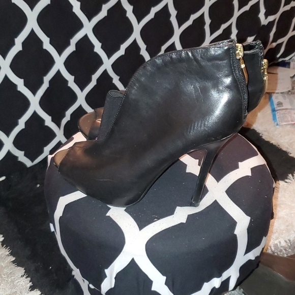 Booties - Picture 4 of 4